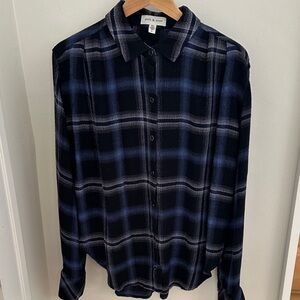 Cloth & Stone Black & Navy Plaid Button Down Shirt - Large